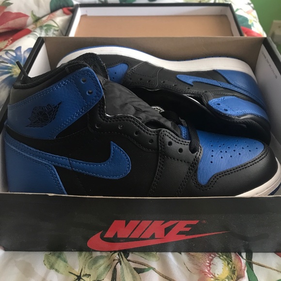 Air Jordan 1 black/blue 6 women 4.5y NEW - Picture 2 of 3