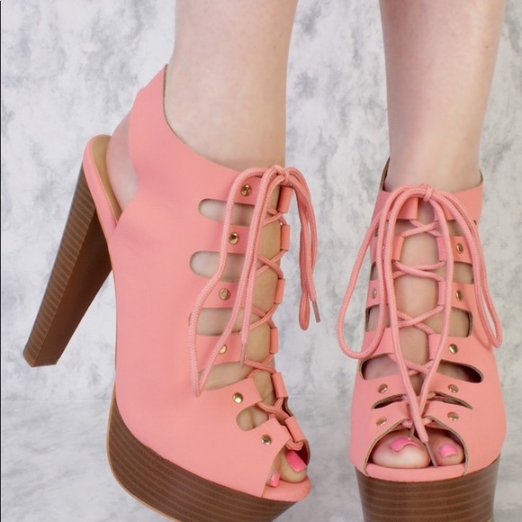 High heels - Picture 3 of 8