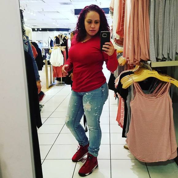 Meet your Posher, Erika - Picture 1 of 1