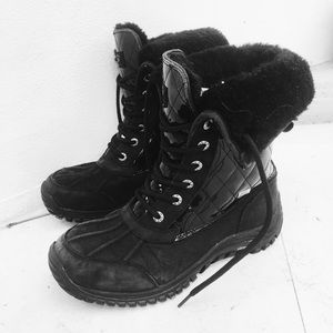 AUTHENTIC UGG SNOW BOOTS💗💗💗🎀🎀🎀🎀