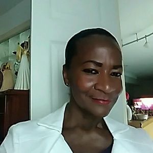 Meet your Posher, Genevieve