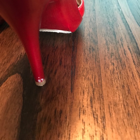 SOLD Carlos red heels - Picture 5 of 5