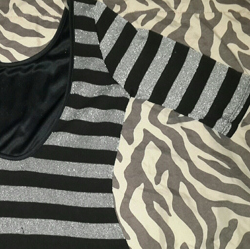 Women's Sexy Body Fitting Quarter Sleeve Dress - Picture 4 of 9