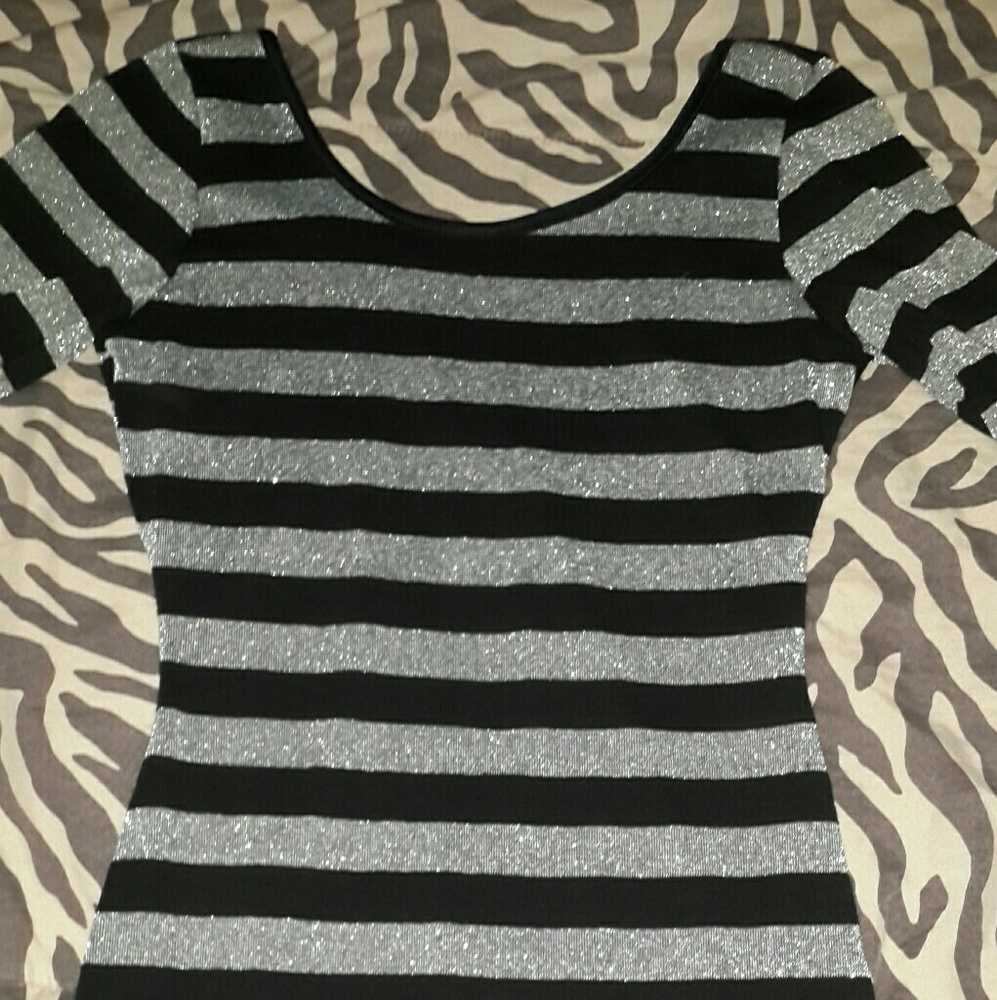 Women's Sexy Body Fitting Quarter Sleeve Dress - Picture 5 of 9