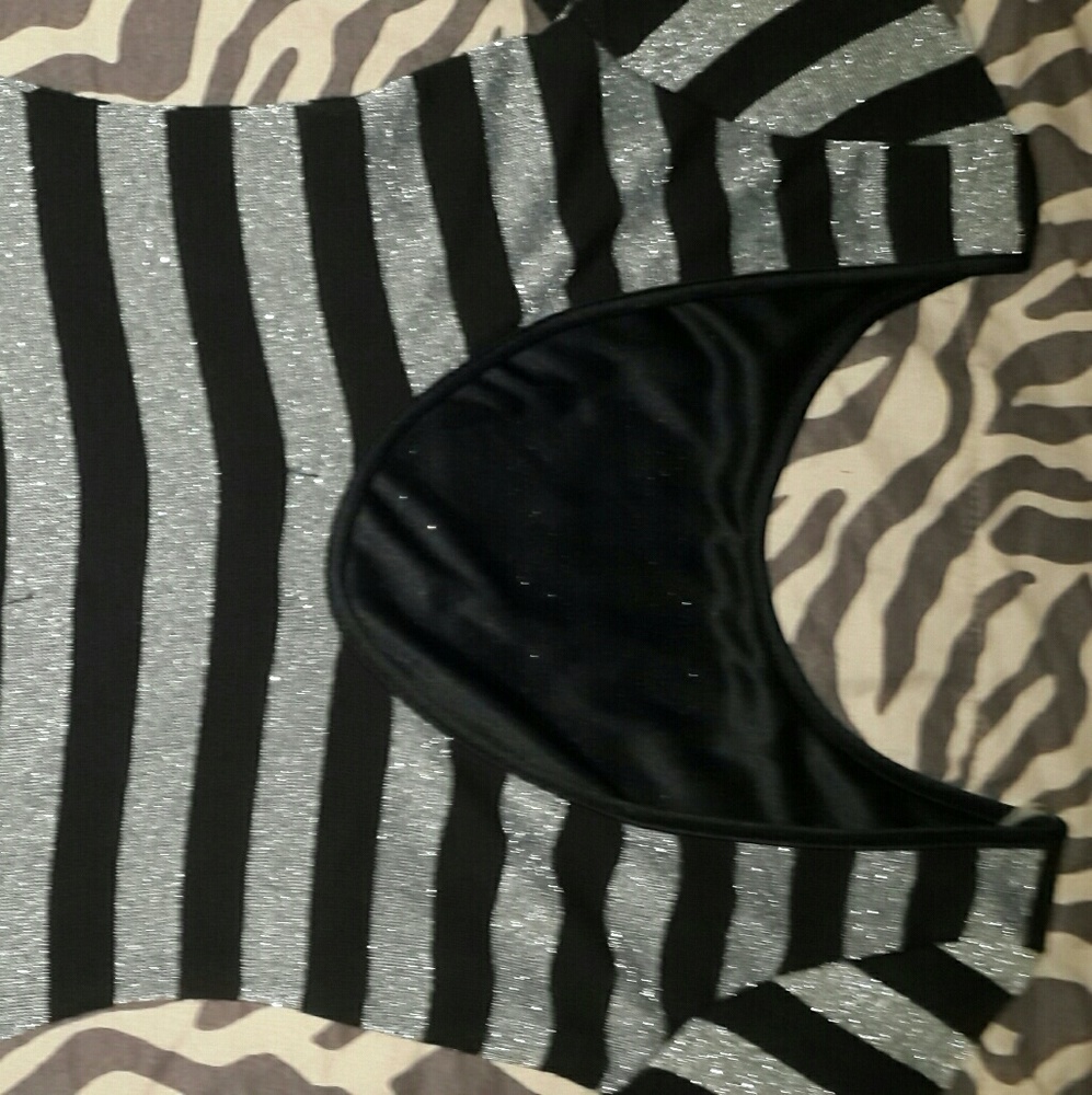 Women's Sexy Body Fitting Quarter Sleeve Dress - Picture 7 of 9