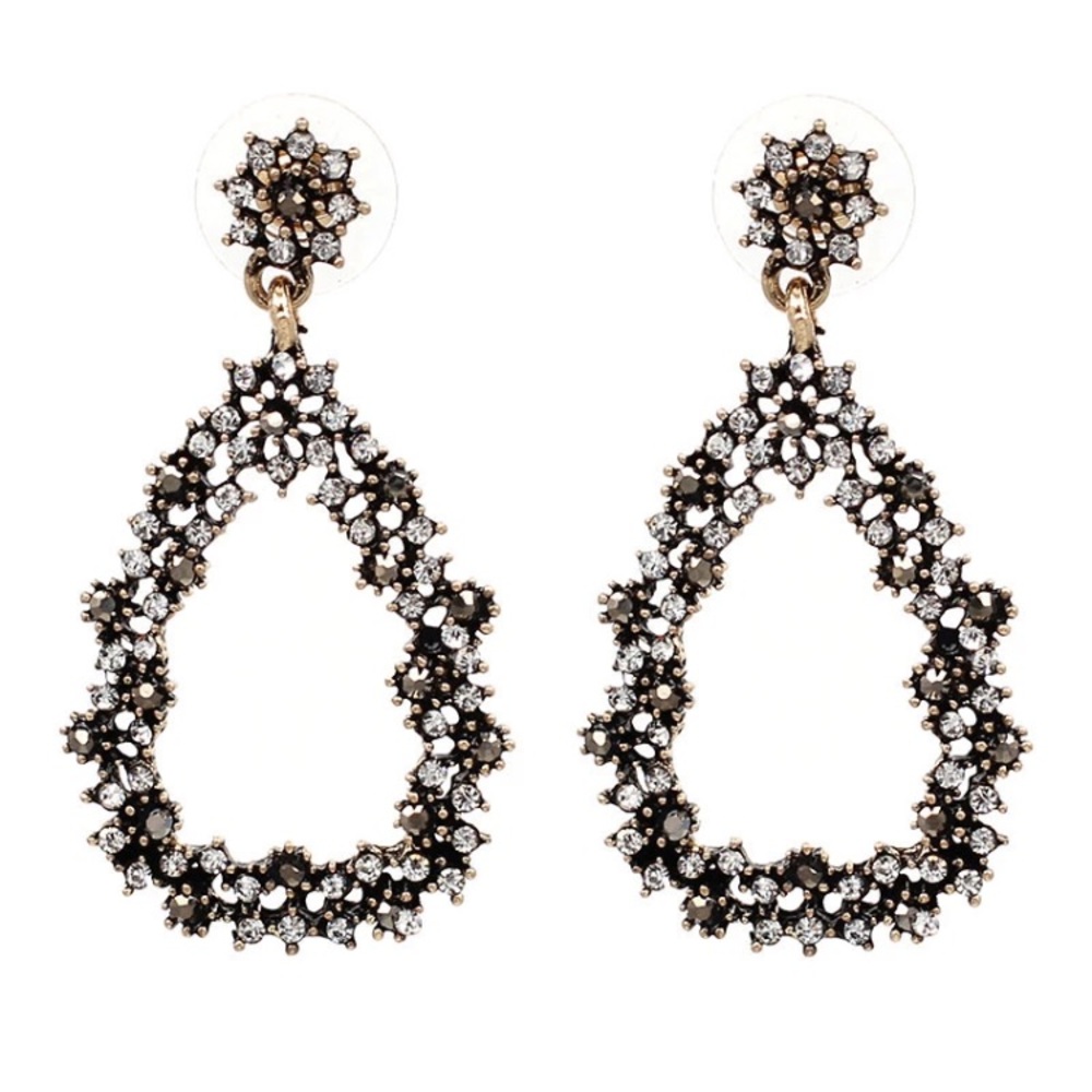 Teardrop crystal earrings
