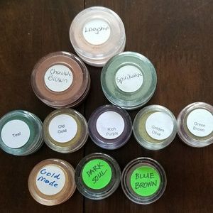 MAC Pigment Samples