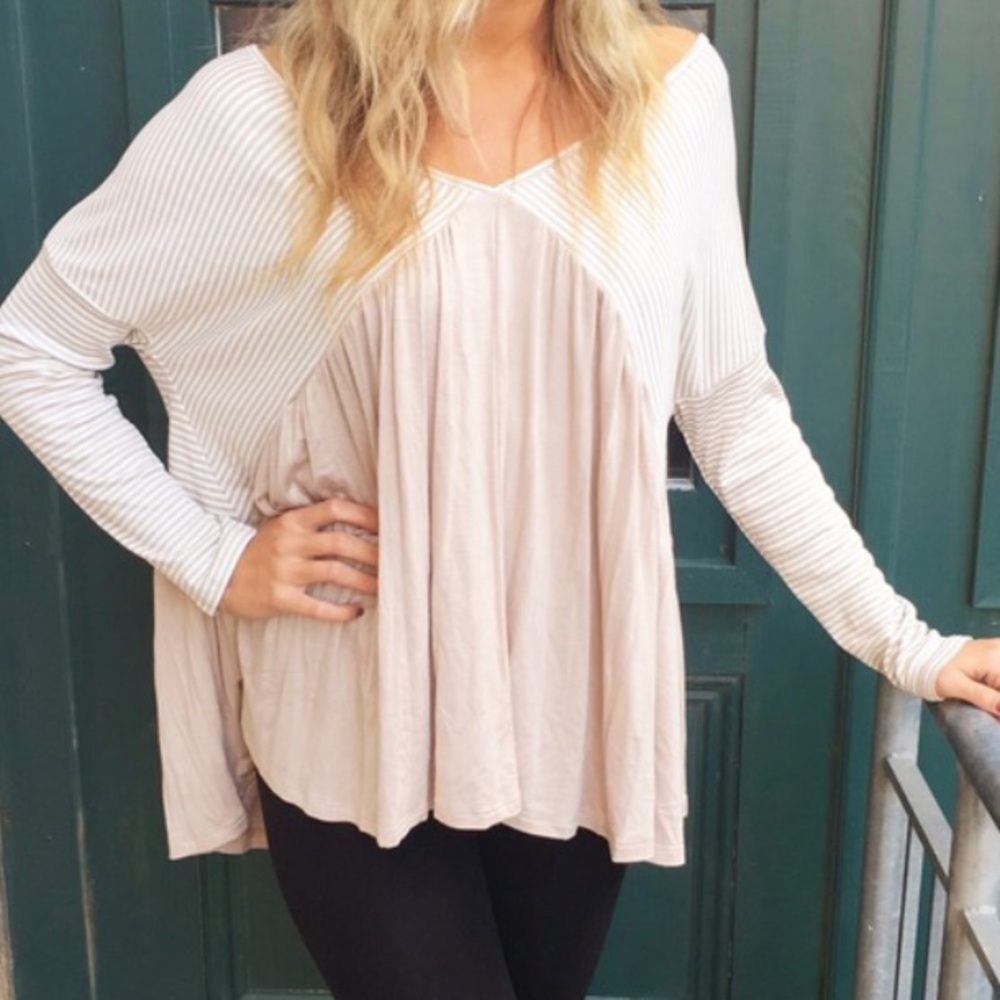 Striped v-neck long sleeve flowy top