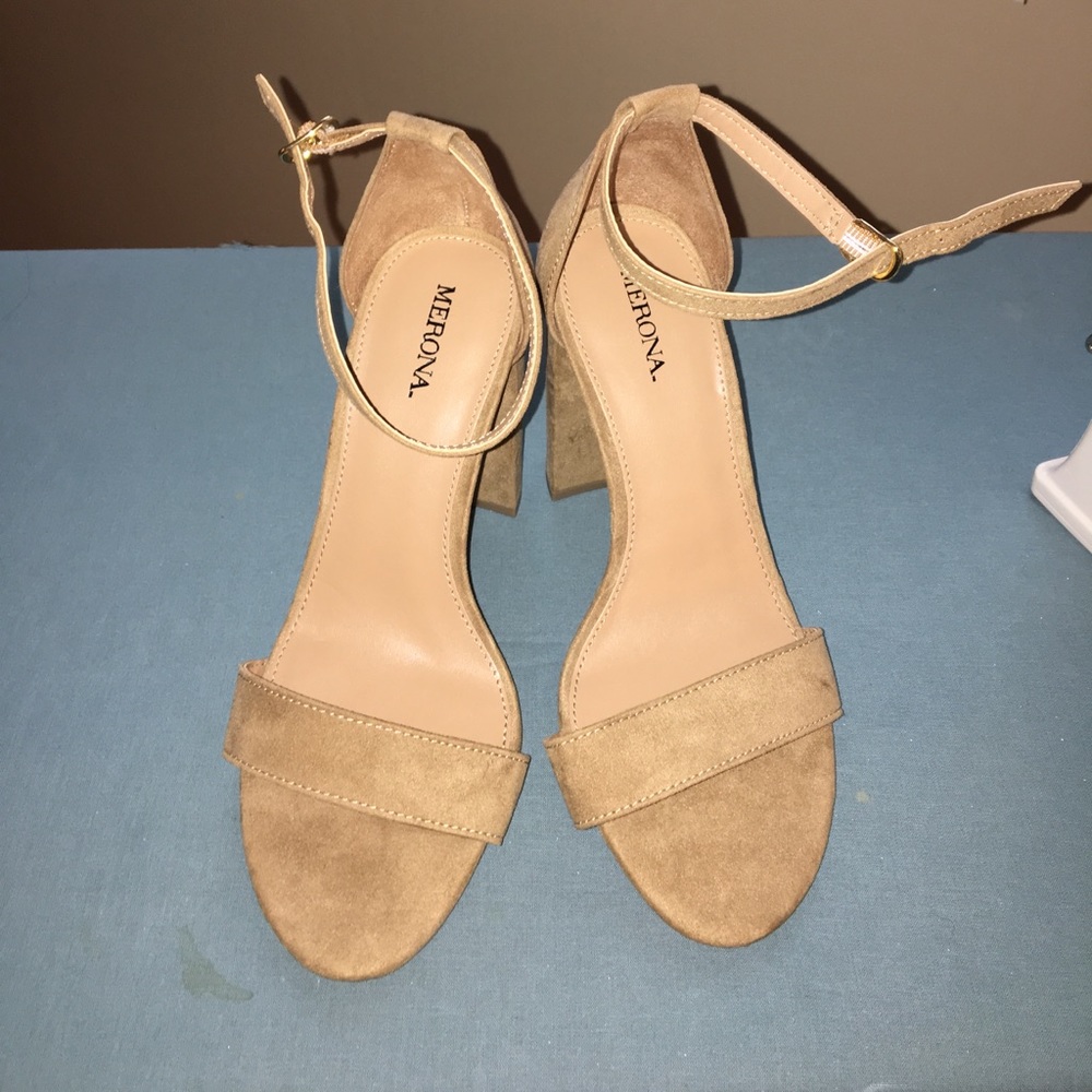 Strappy nude block heel shoes