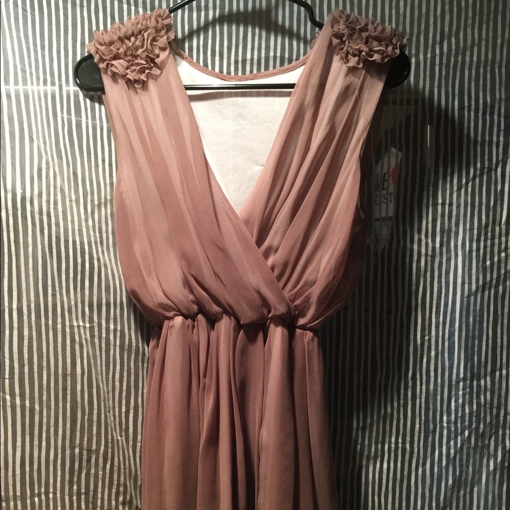 Elegant Short Handmade Dress - Picture 2 of 5