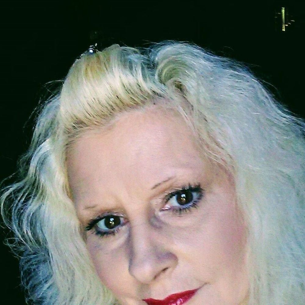 Meet your Posher, Tina