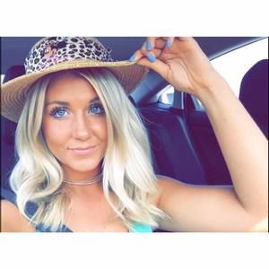 Meet your Posher, Karissa