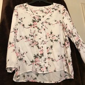 Lovely floral blouse Eden & Olive brand