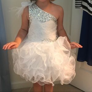 Beautiful girls Pageant Dress
