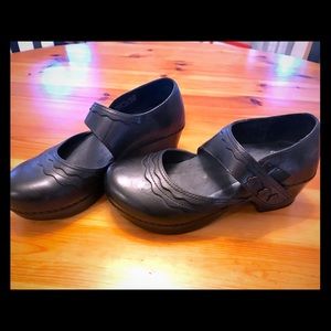 #Dansko black clogs, size 38, NEVER WORN
