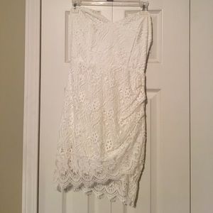 White lace strapless dress - only worn once!