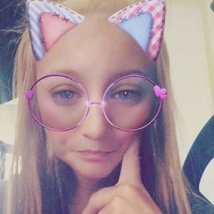 Meet your Posher, Alissa