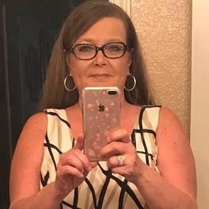 Meet your Posher, Annette