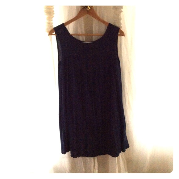 Dress - Picture 1 of 4