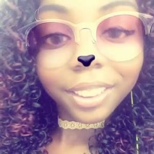 Meet your Posher, Yvette