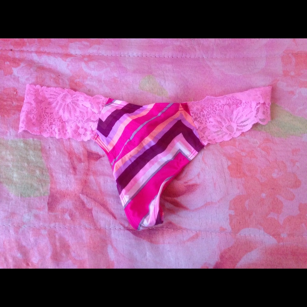 Victoria's Secret panty NWT🌺🌷🌸size M