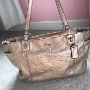 Coach Shoulder Bag ❗️PRICE DROP❗️