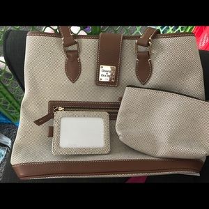 Dooney & Bourke Purse!