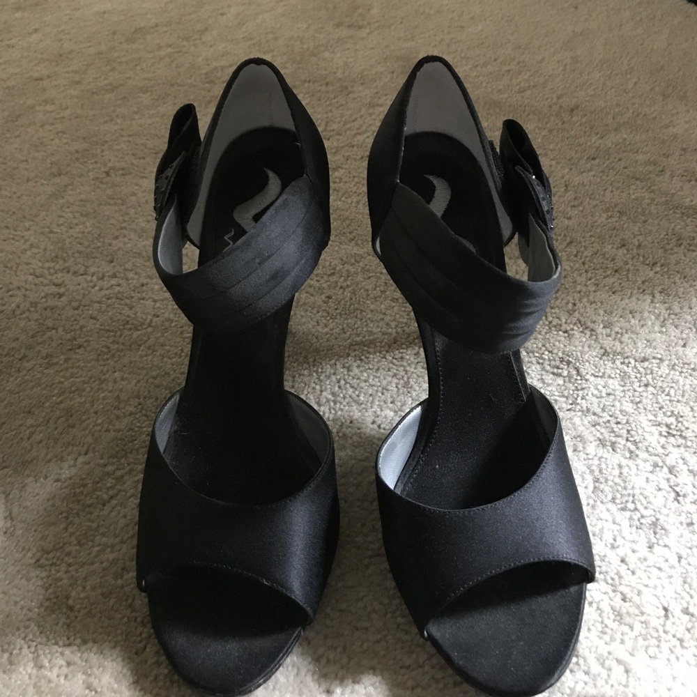 Nina pumps