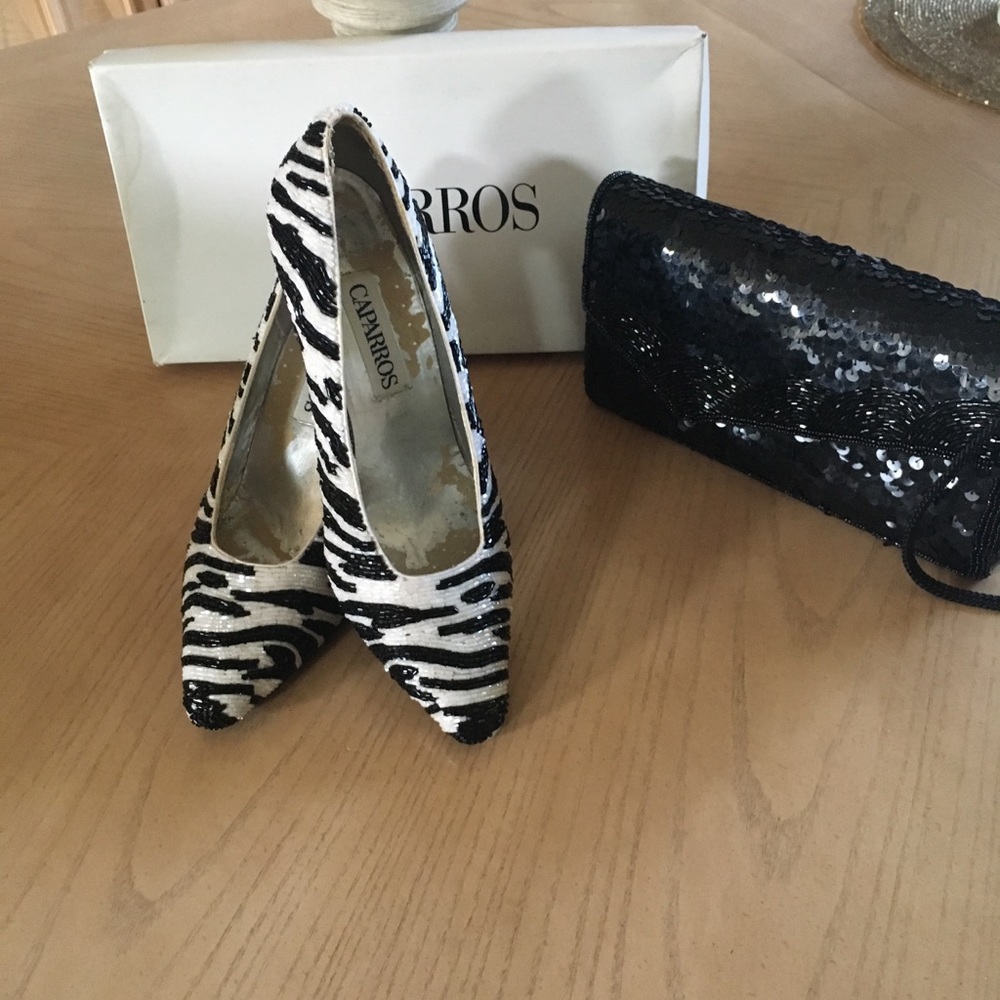 Caparros vtg. Black & White sequin/bead pumps sz 7
