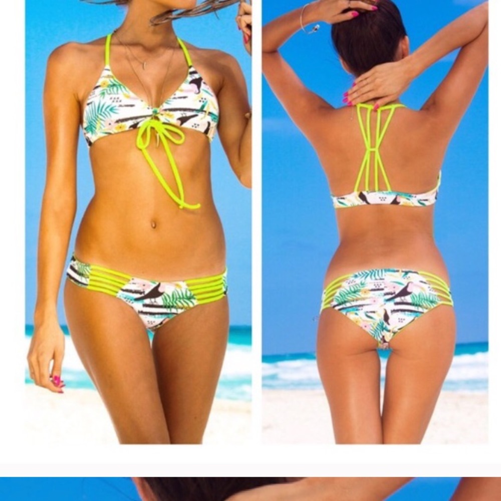Resell!! Tropical bikini
