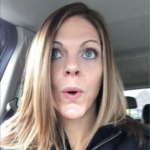 Meet your Posher, Erika