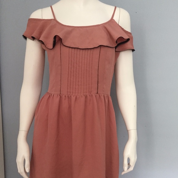 Kimchi Blue Dresses & Skirts - Kimchi Blue by Urban Outfitters size 4 pink dress