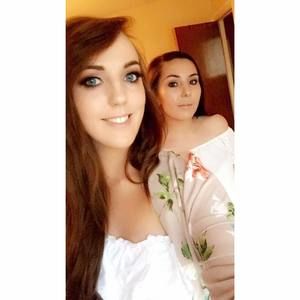 Meet your Posher, Laurajane