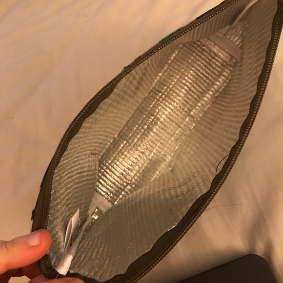 Medium Thermal Zipper Pouch by Thirty One, EUC - Picture 3 of 3