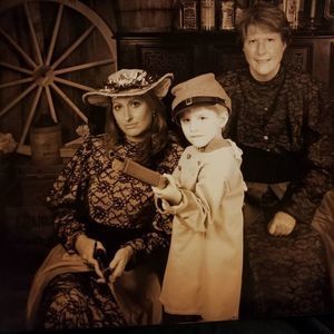 Meet your Posher, Alexandra