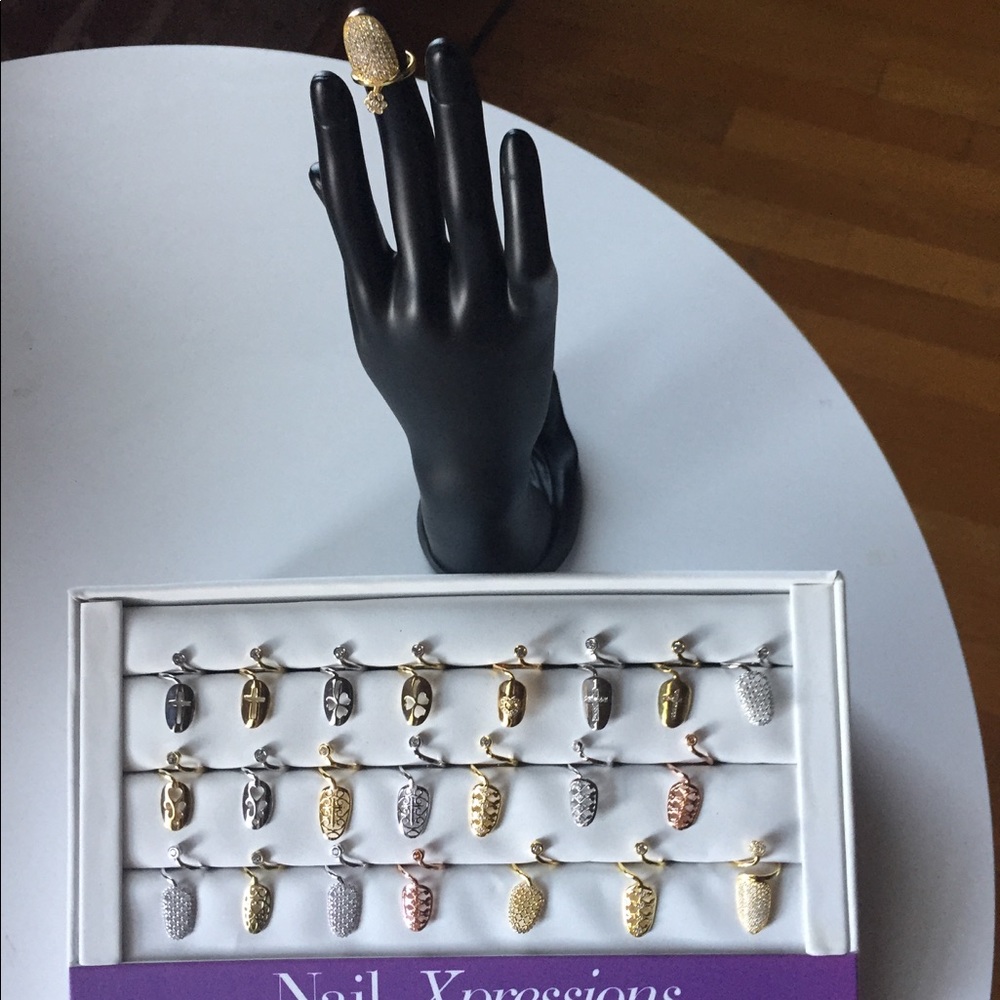 Nail jewelry