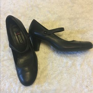 Ecco Mary Jane style heels
