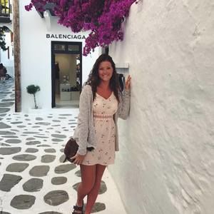 Meet your Posher, Gina