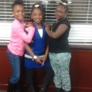 Meet your Posher, Sangeria