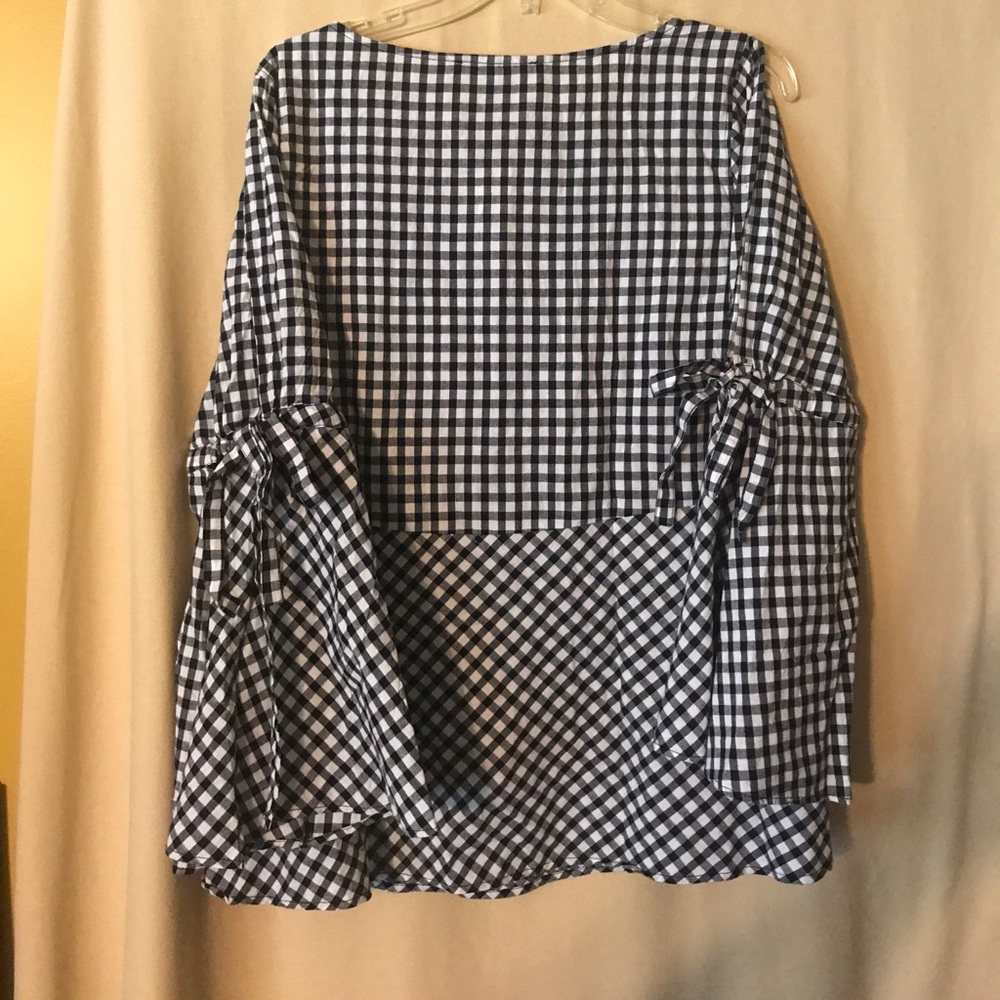 LOFT women's checkered flared sleeve top.  NEW - Picture 4 of 4