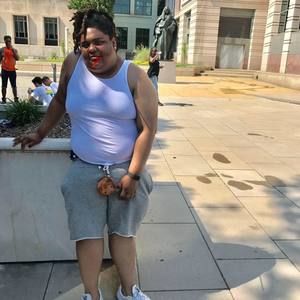 Meet your Posher, Breezy