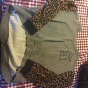 Cheetah print/ grey Guess crewneck