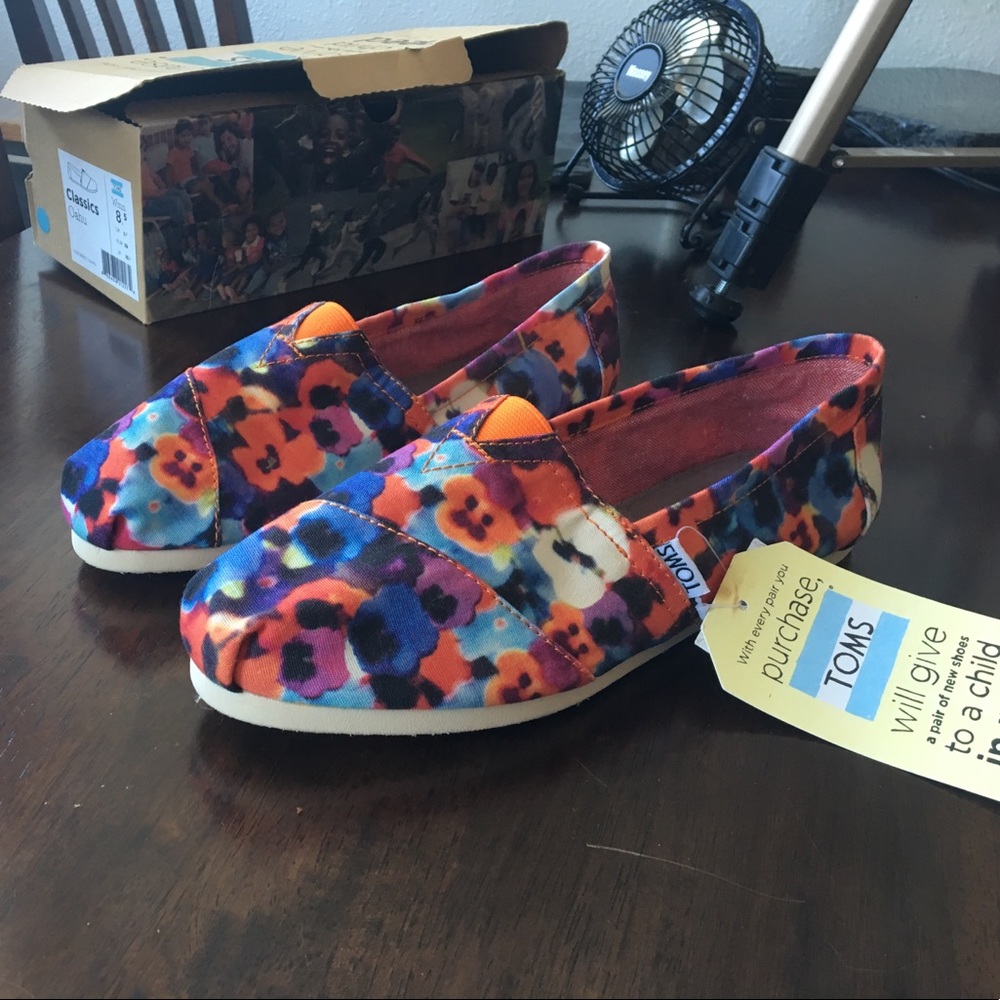 Toms shoes