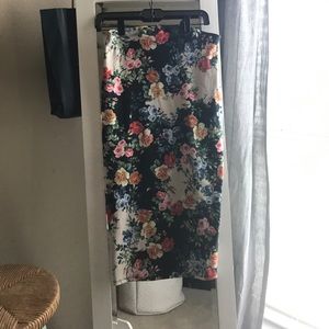 Maternity pencil skirt