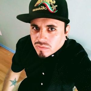 Meet your Posher, Efrain