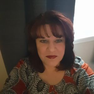 Meet your Posher, Connie