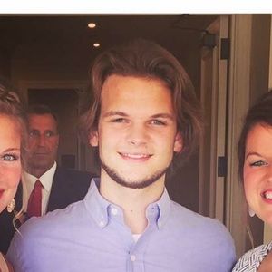 Meet your Posher, Joel