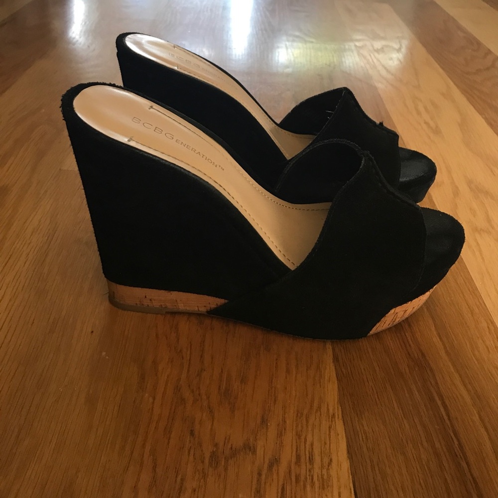 Black wedge slides