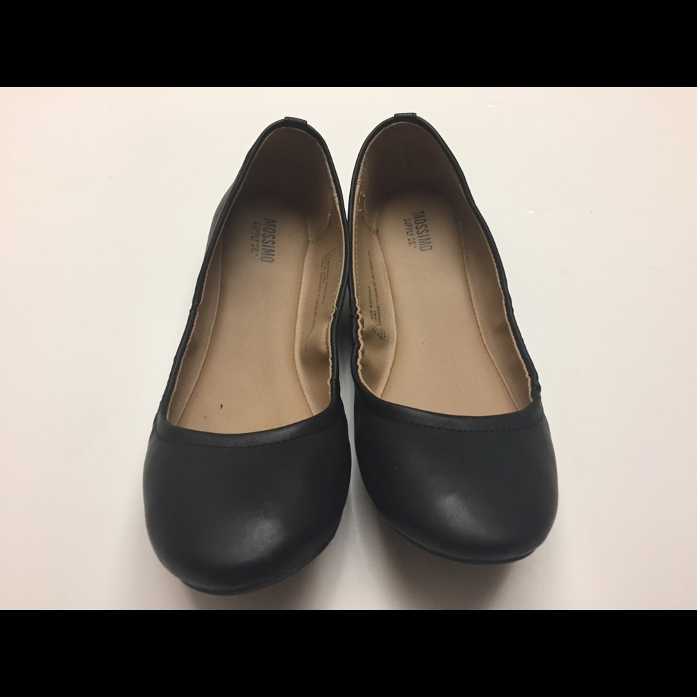 Like new black matte ballet flats