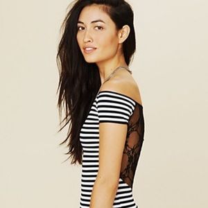 FREE PEOPLE off the shoulder lace top